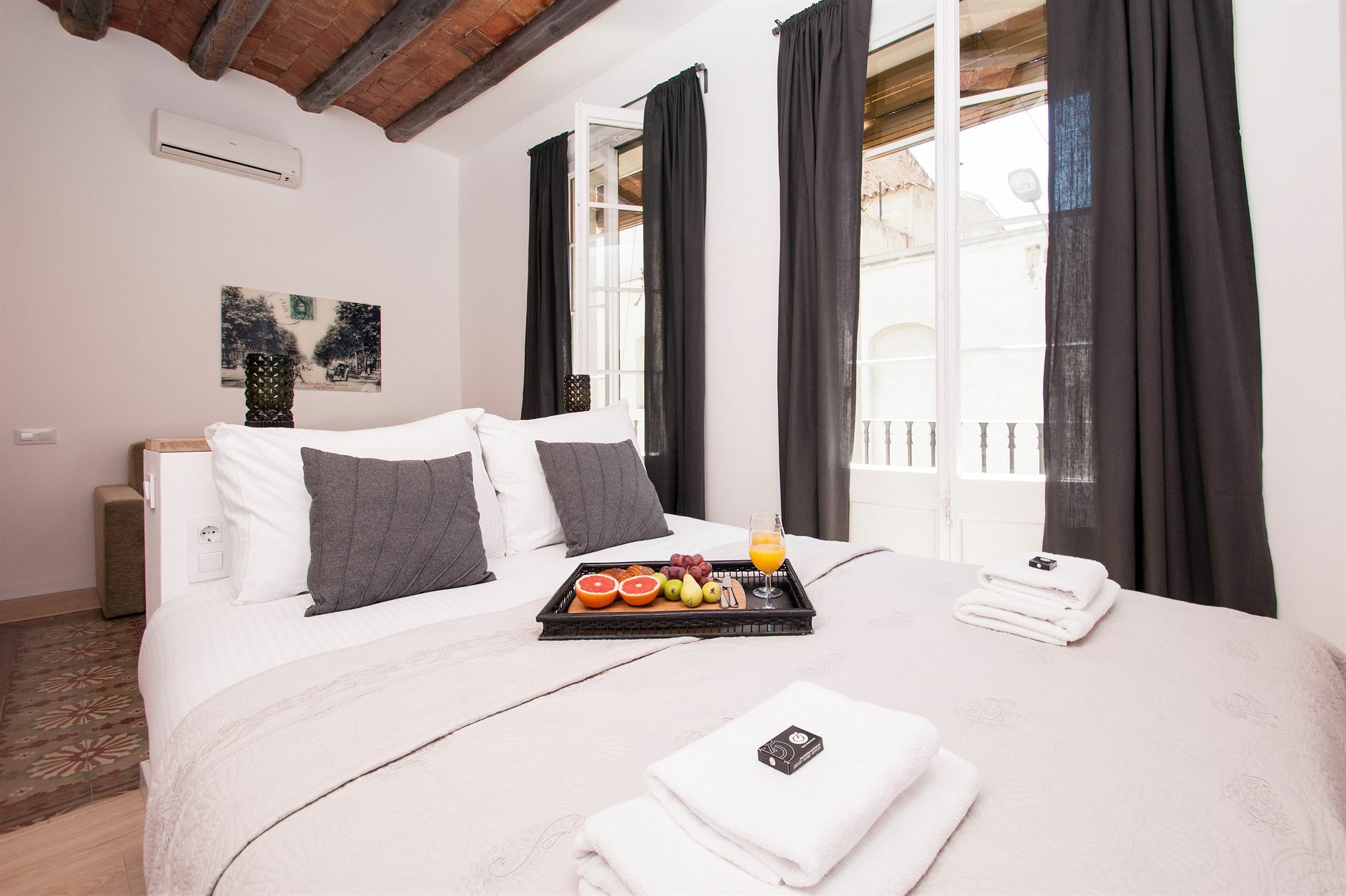Short Stay Group Gracia Serviced Apartments バルセロナ エクステリア 写真